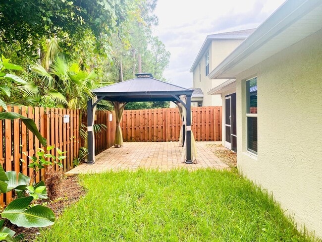 Building Photo - 9553 Seaspray Dr