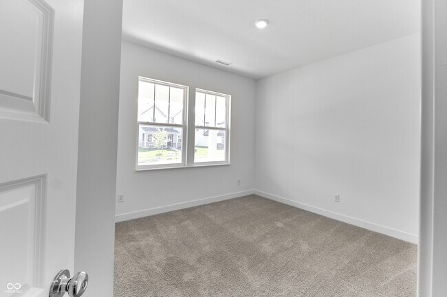 Building Photo - 422 Eisenhower St