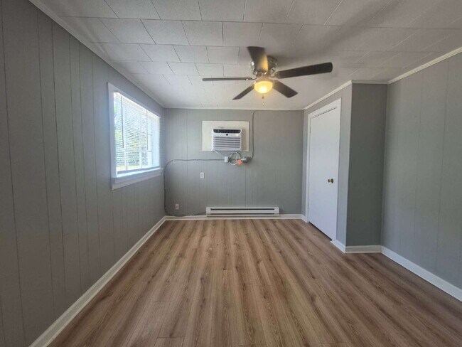 Building Photo - 349B HICKORY HEIGHTS