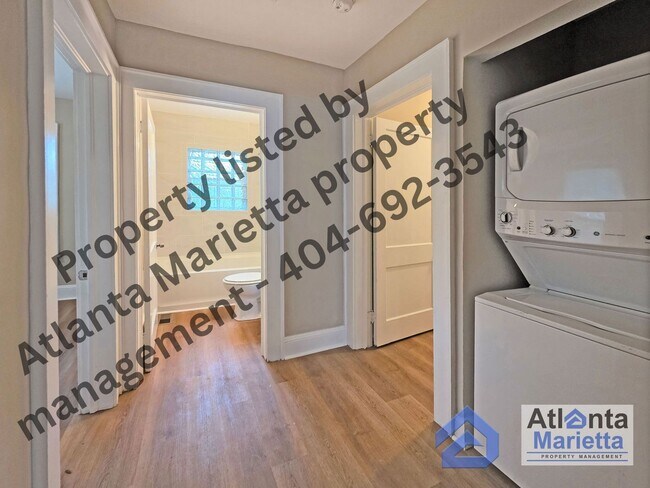 Building Photo - Charming Remodeled 3 Bedroom Ranch in the ...