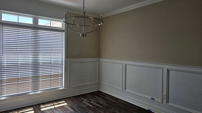 Building Photo - Knights Landing four bedroom home