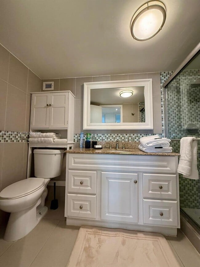 Building Photo - 17011 N Bay Rd