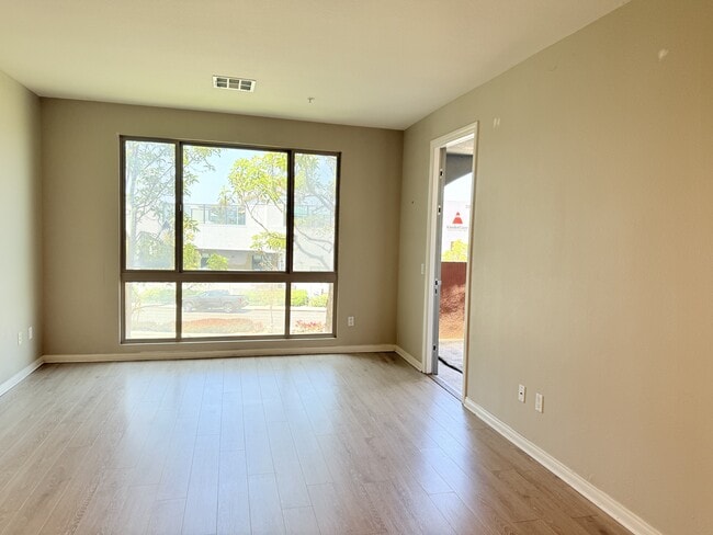 Building Photo - 3857 Pell Pl