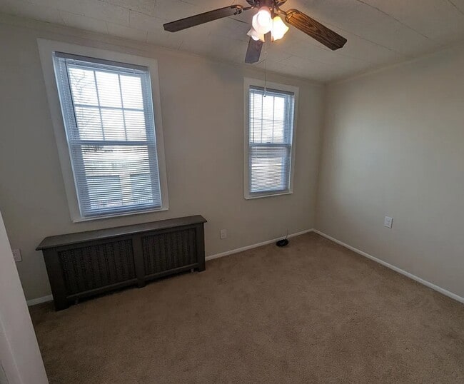 Building Photo - 5111 Worth St