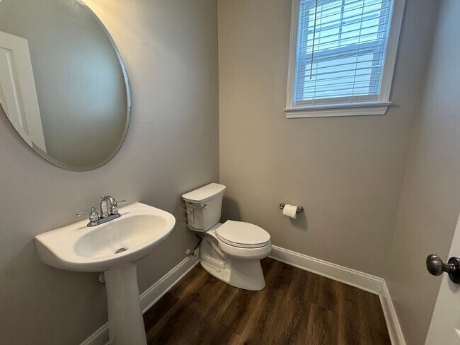Building Photo - 9734 Cadman Ct