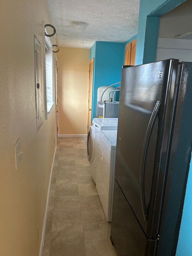 Building Photo - Calhan 3 bed, 2 bath house on 5.56 acres