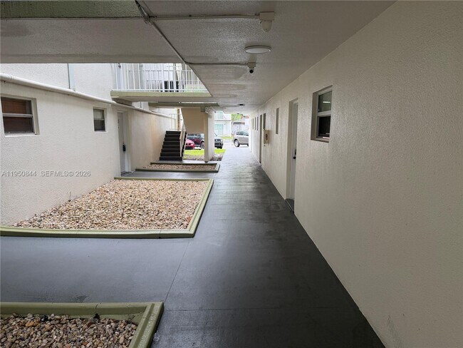 Building Photo - 4235 N University Dr