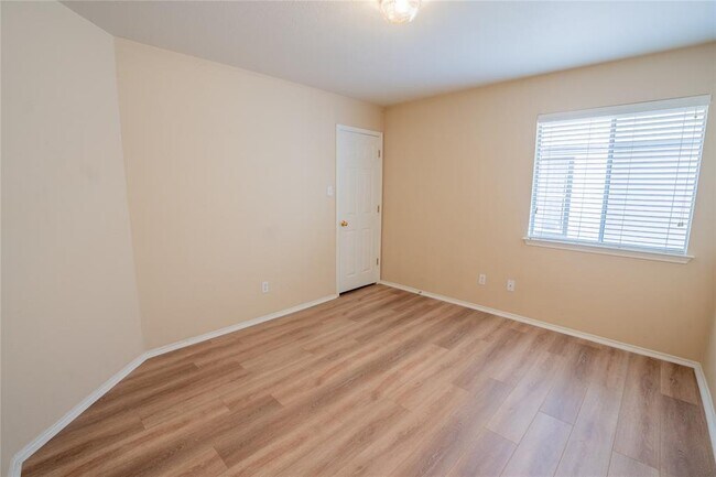 Building Photo - 14509 Mowsbury Dr