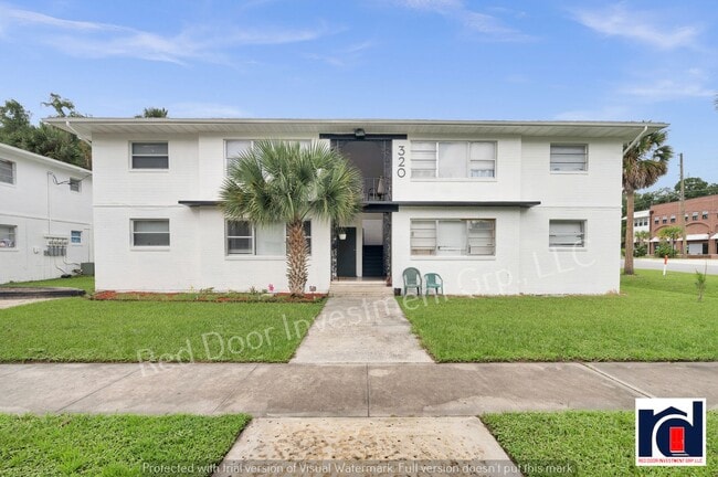Building Photo - **MOVE IN SPECIAL** 2 Bedroom 1.5 Bath in the Heart of Downtown Deland~Available Now~