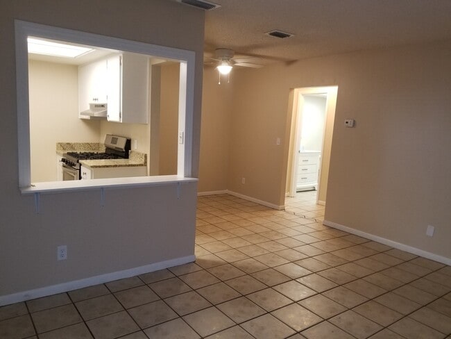 Building Photo - Remodeled 1-Bedroom Condo in Winter Haven