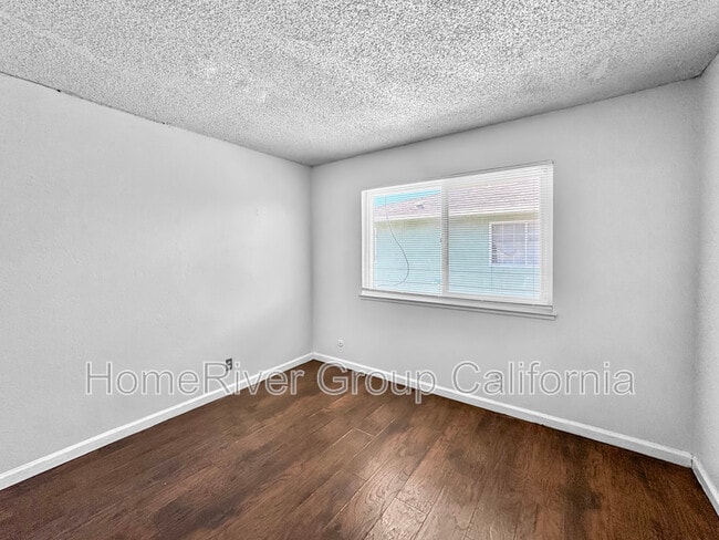 Building Photo - 100 Nedra Ct