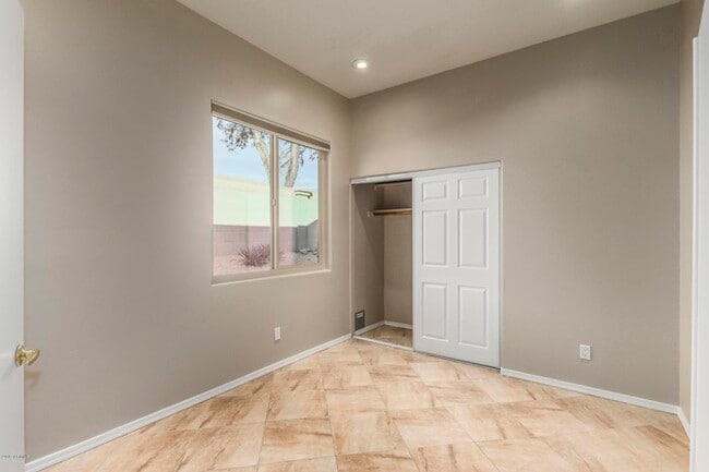 Building Photo - 9268 E Aster Dr