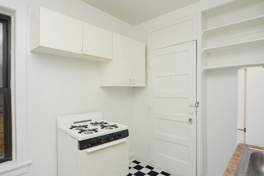 Building Photo - 2714 N Spaulding Ave