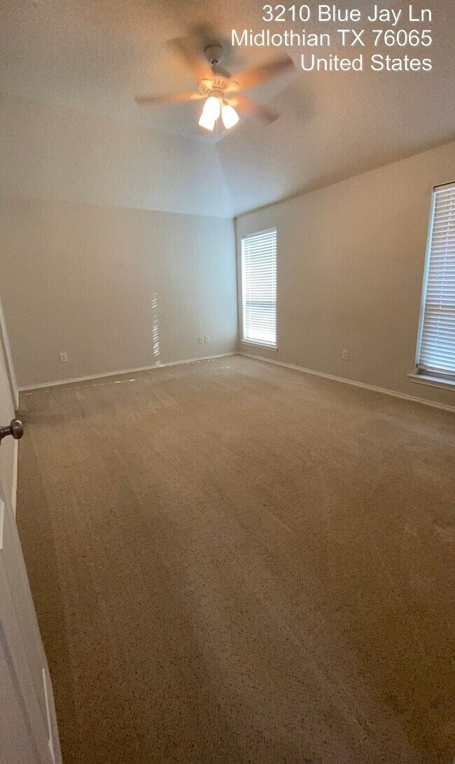 Building Photo - 3210 Blue Jay Ln