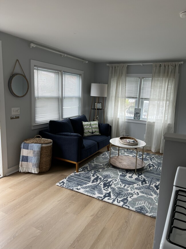 Building Photo - 35 Arlington St