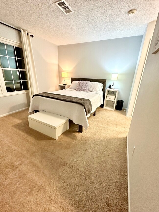 Master Bedroom - 1119 Huntmaster Ter NE
