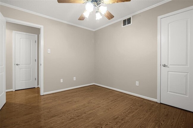 Building Photo - 319 Forest Lake Dr