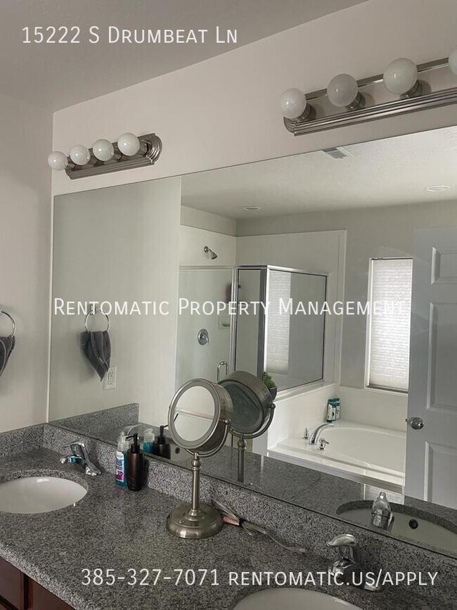 Building Photo - 15222 Drumbeat Ln