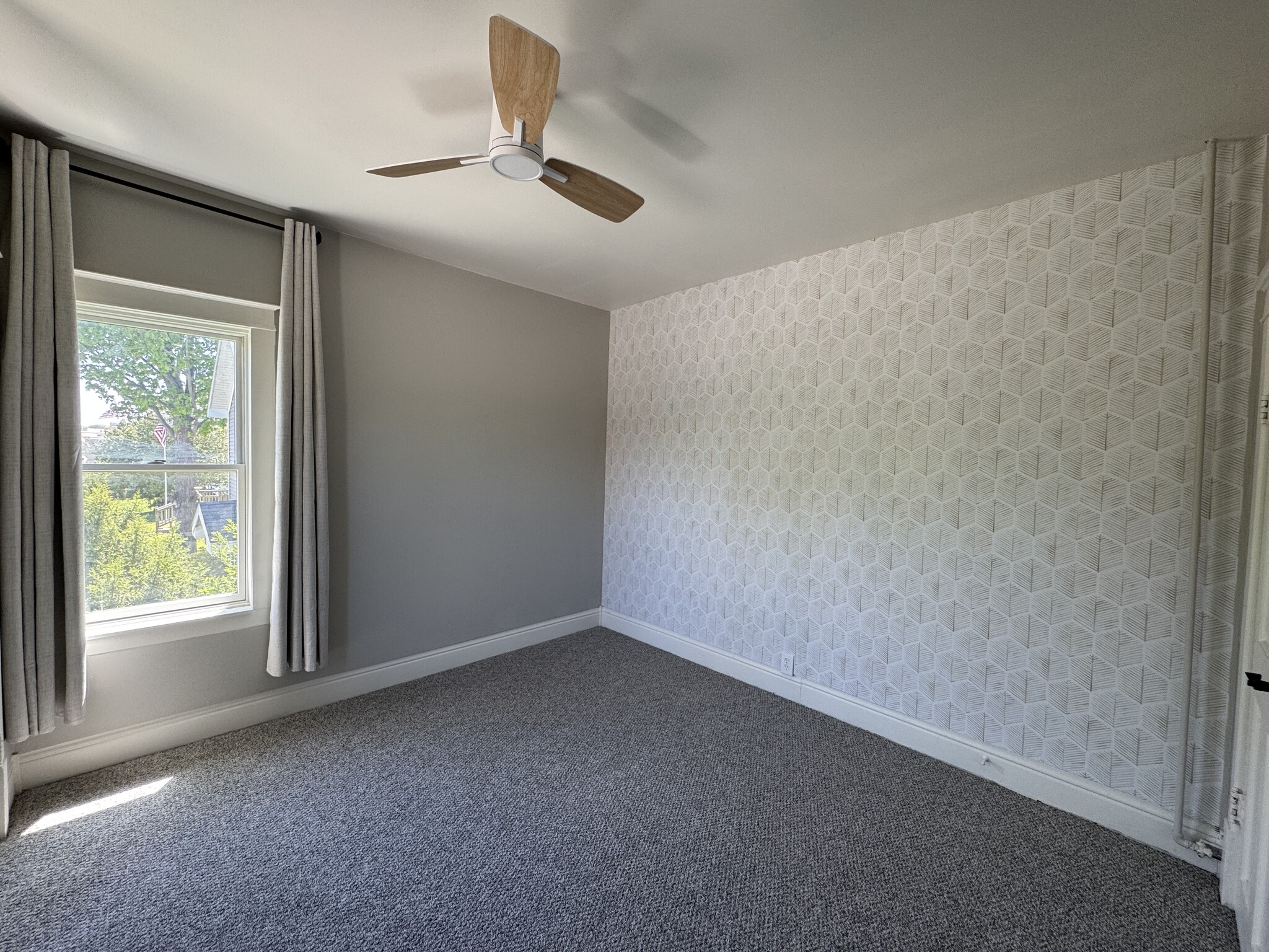 Unit 2 Bedroom - 209 N William St