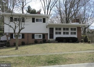 Building Photo - 715 Marshall Ave