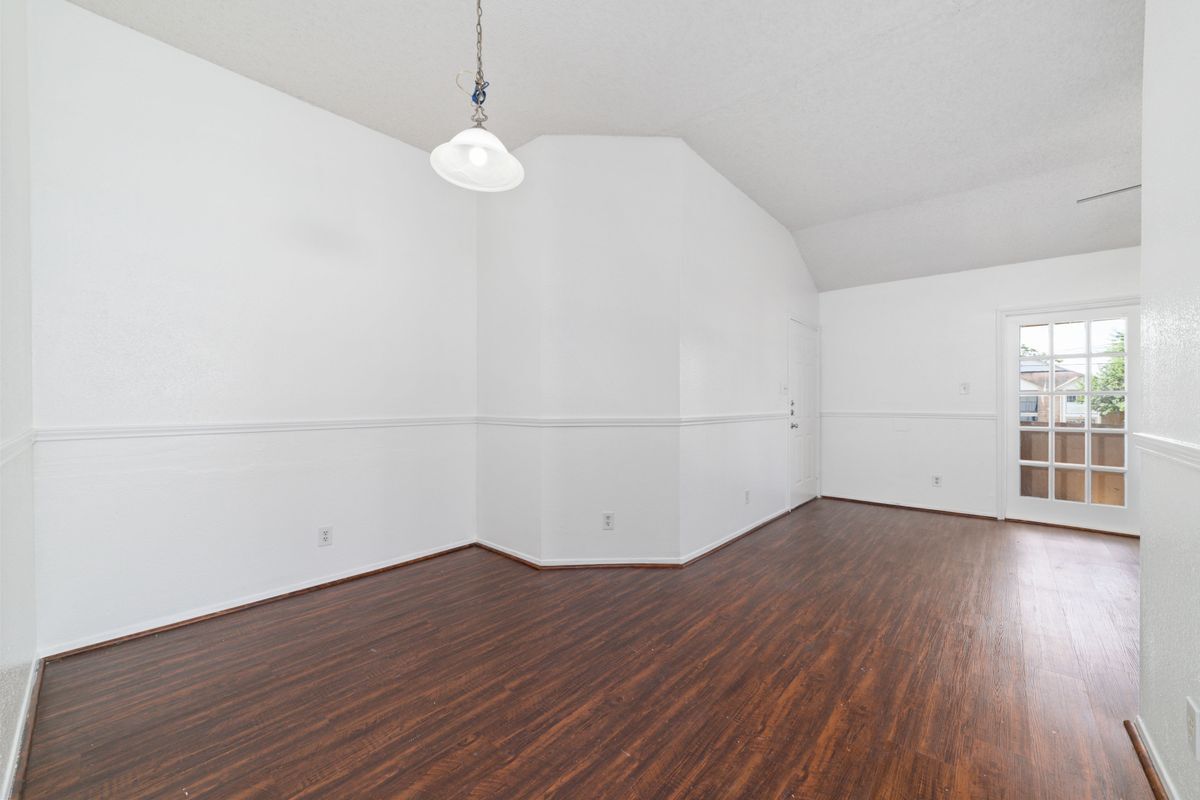 Building Photo - 1308 Brenda Ln