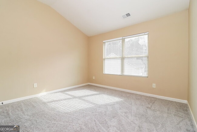 Building Photo - 2107 Juniper Ives Ct SE