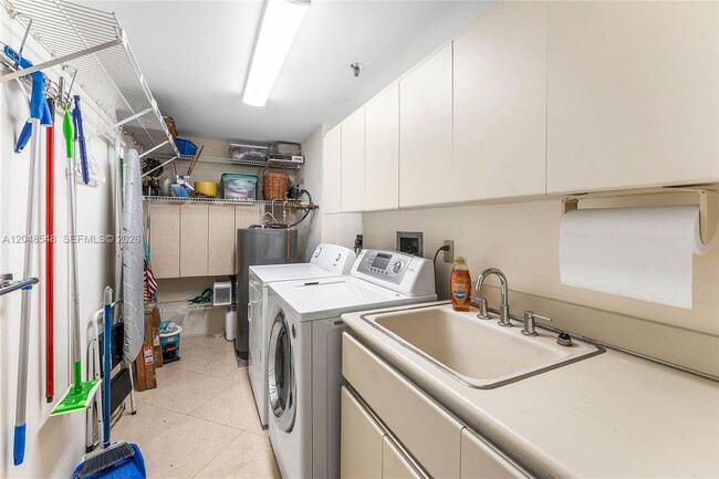 Building Photo - 290 Celestial Way