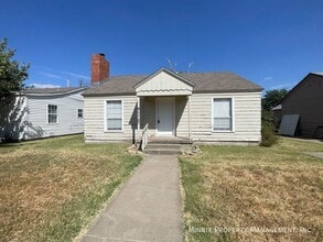 Building Photo - 911 S Virginia St