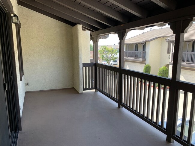 Building Photo - 1189 Strawberry Ln