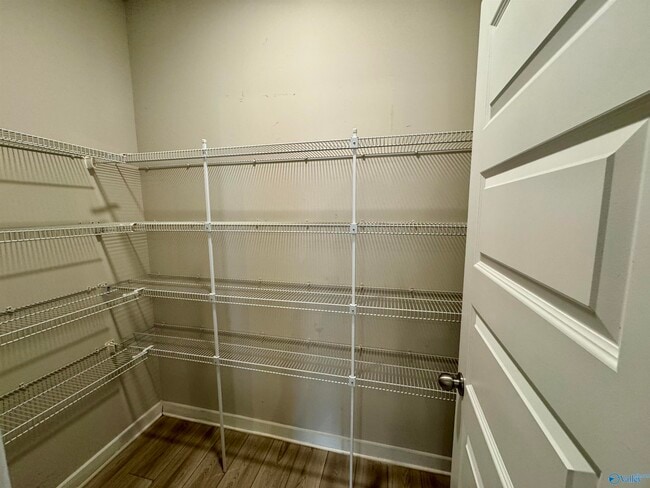 Building Photo - 336 Shady Ln