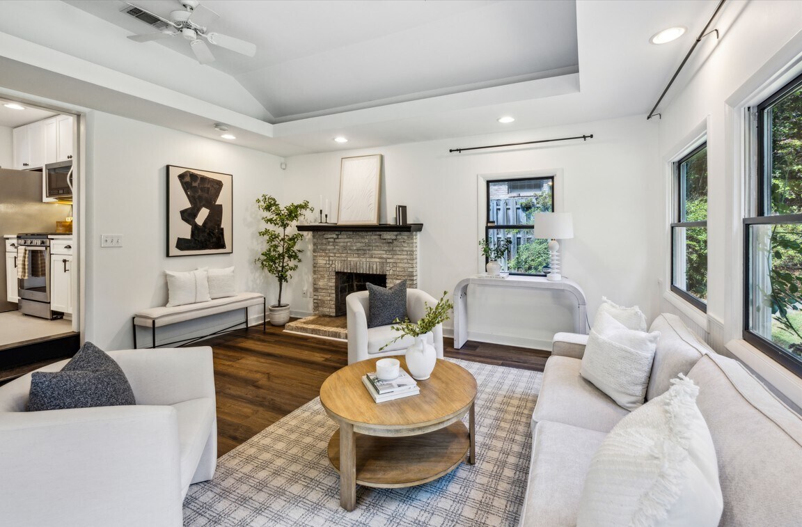 Building Photo - 2129 Arlington Ave NE