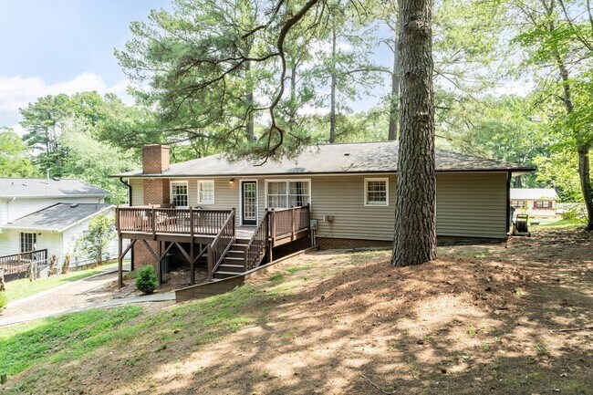 Building Photo - 2212 Foxtrot Rd