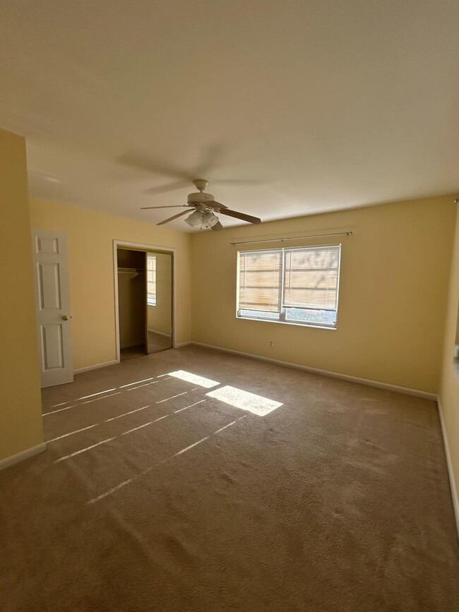 Building Photo - FIRST MONTHS RENT FREE - 3 Bedroom Home on...