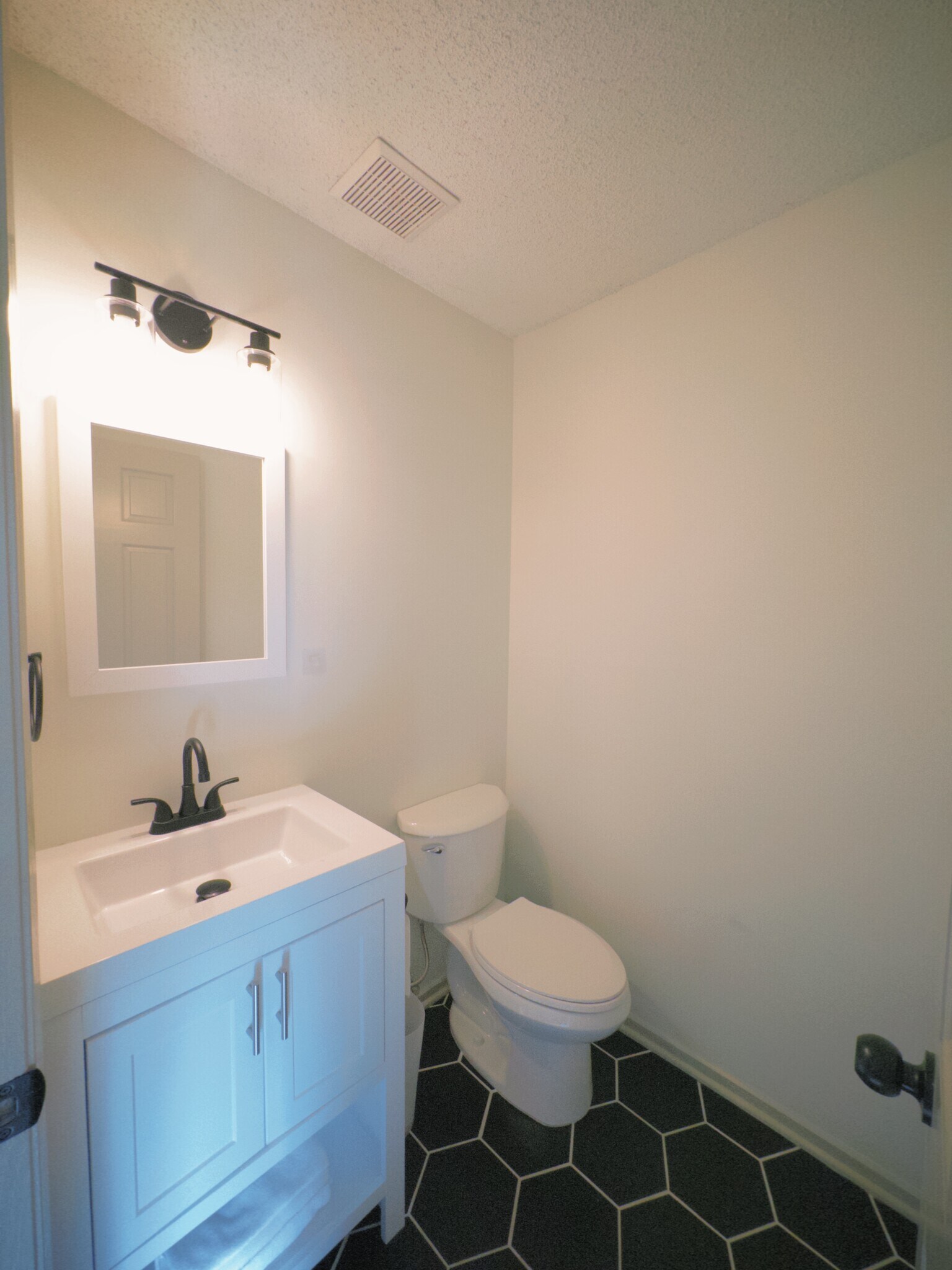 Building Photo - 9381 Bass Creek Cir N