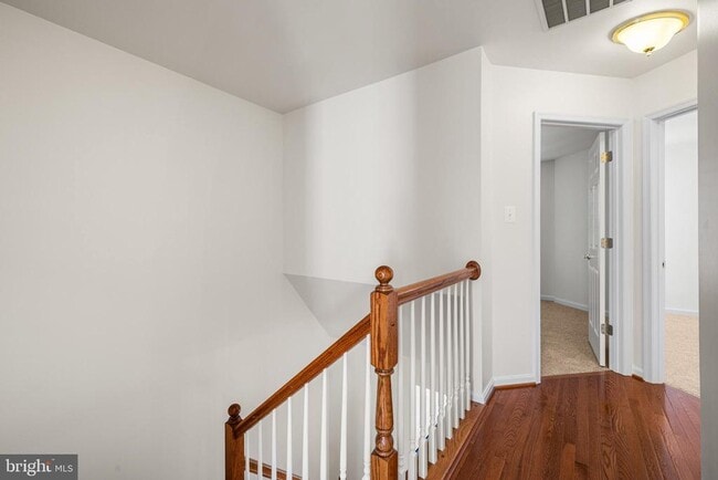 Building Photo - 129 Hearth Ct