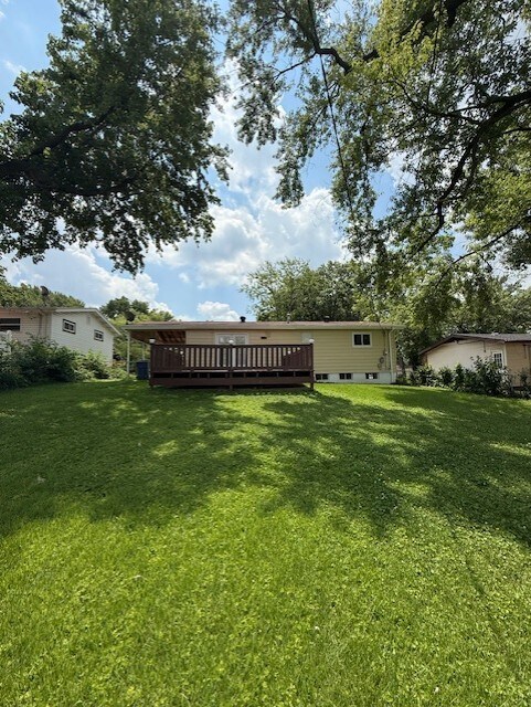 Building Photo - 1065 Hadwin Dr