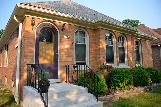 Building Photo - 2934 S 46th St