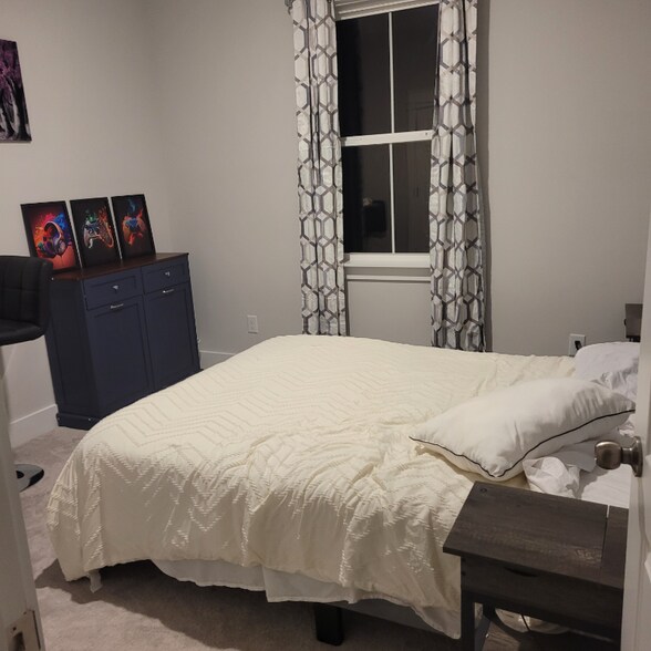 Building Photo - 201 Denham St