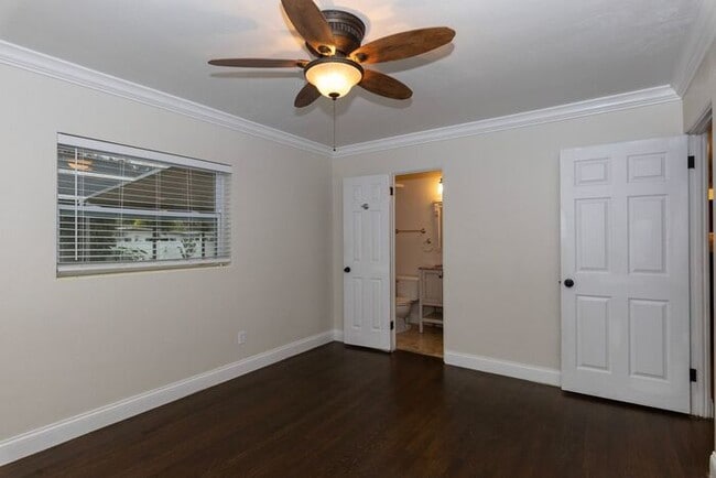 Building Photo - 4 bed/3 bath in College Park