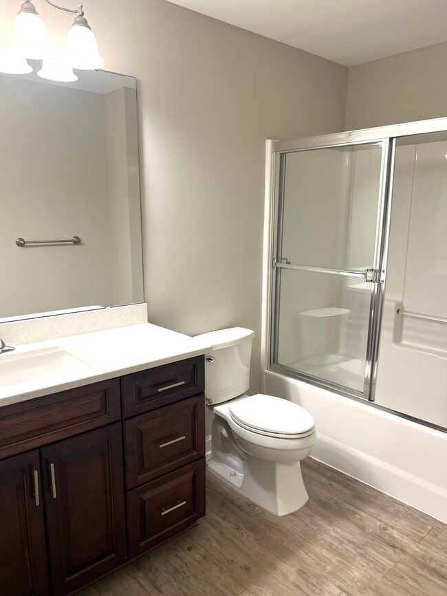 Building Photo - Duplex Apartment For Rent in Denver NC