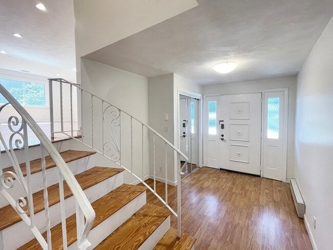 Building Photo - 744 Dedham St