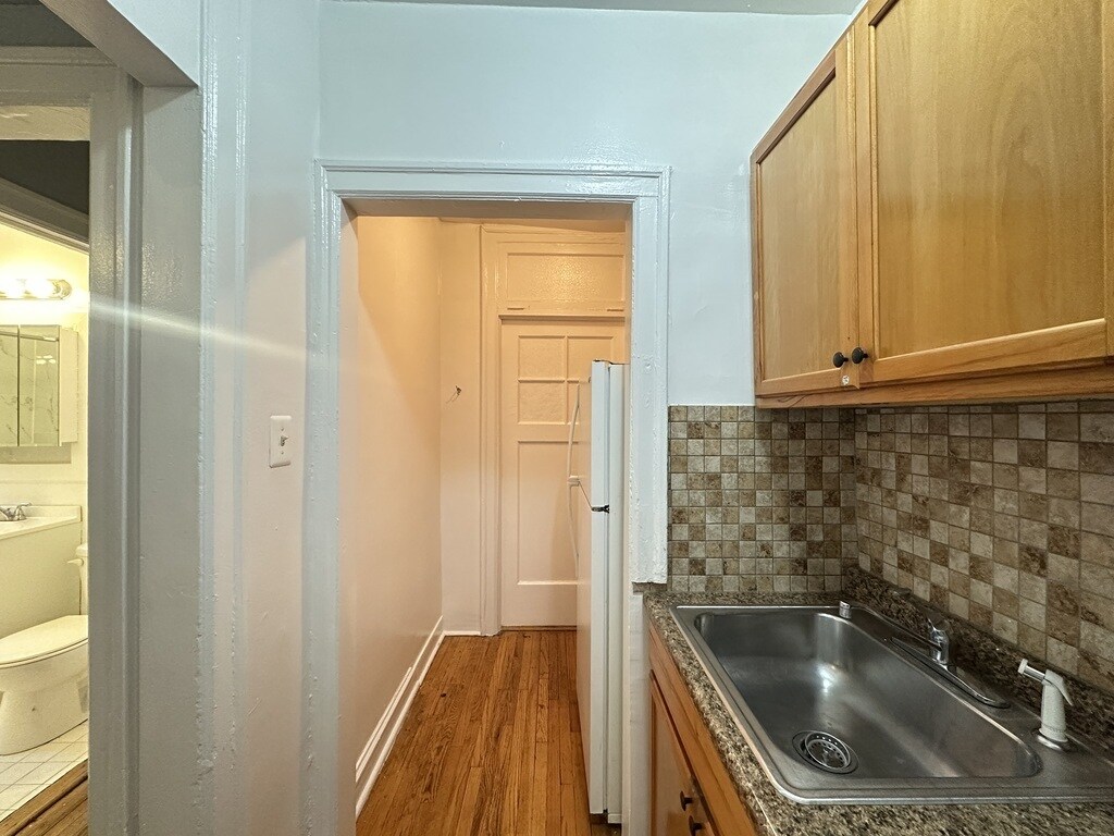 Building Photo - 1369 W Estes Ave