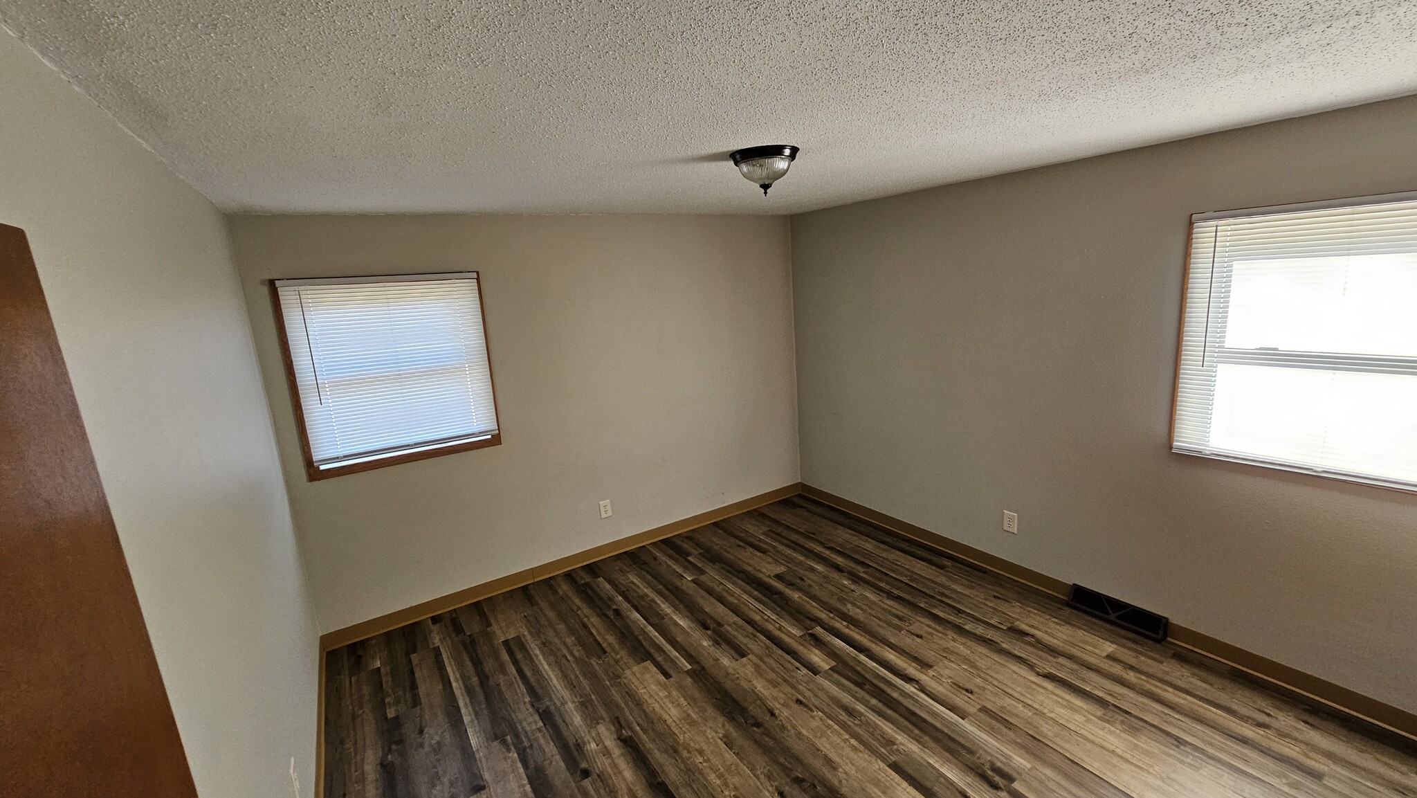 Main Bedroom - 3111 S Mayfair Dr