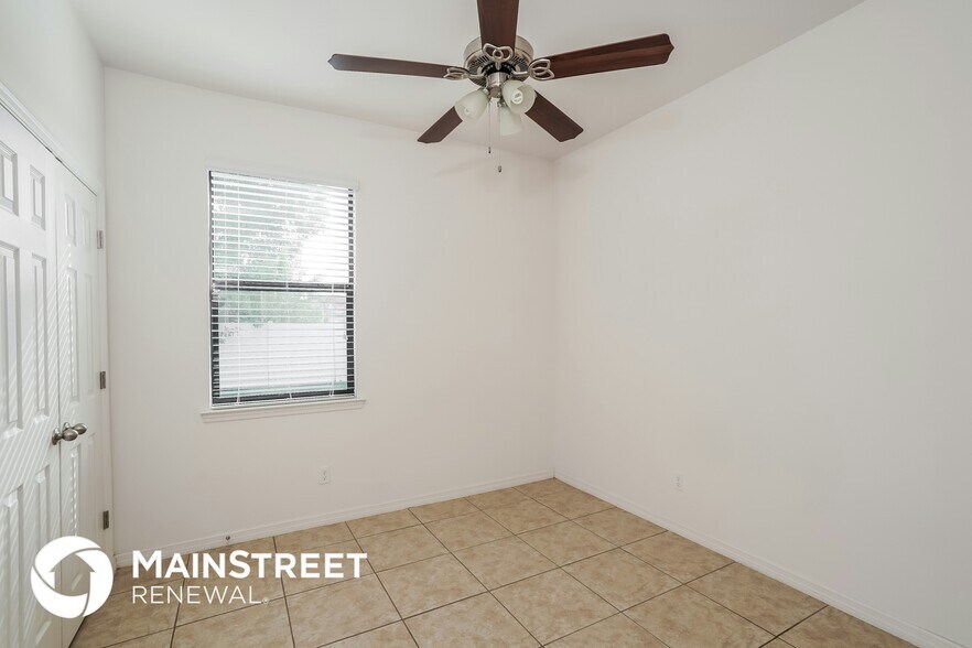 Building Photo - 1107 SW 6th Ct