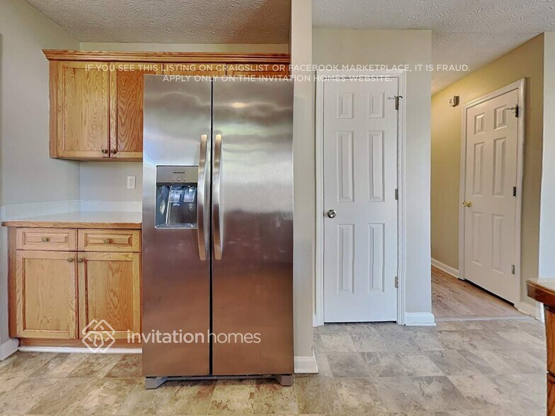 Building Photo - 412 Chadborn Way