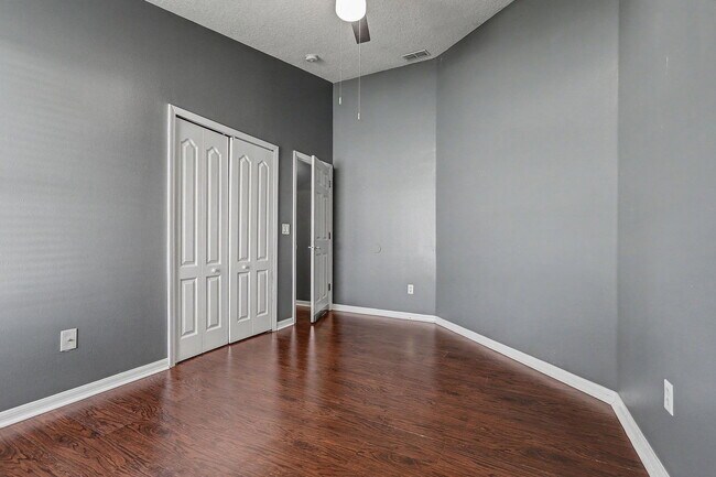 Building Photo - 30936 Baclan Dr