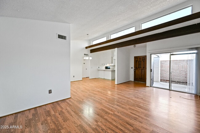 Building Photo - 507 W Pebble Beach Dr
