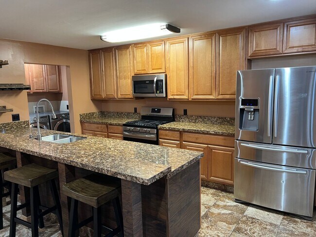 Building Photo - 1428 Chino St
