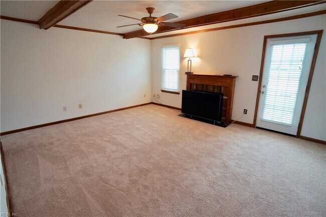 Building Photo - 937 Thompson Way