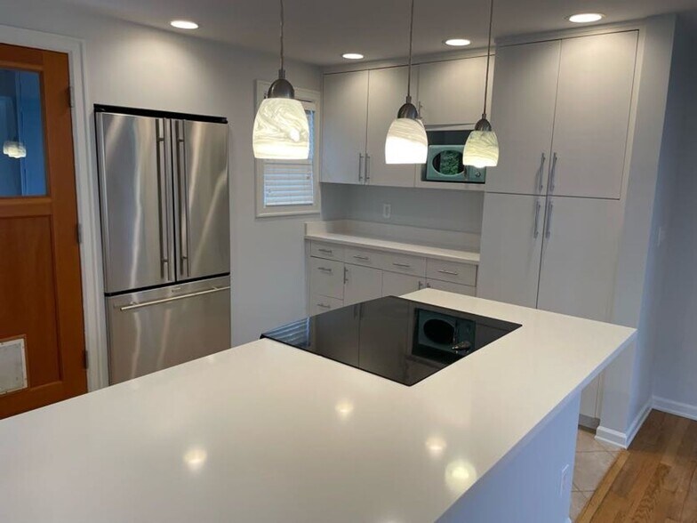 Building Photo - 8520 19th Ave NW